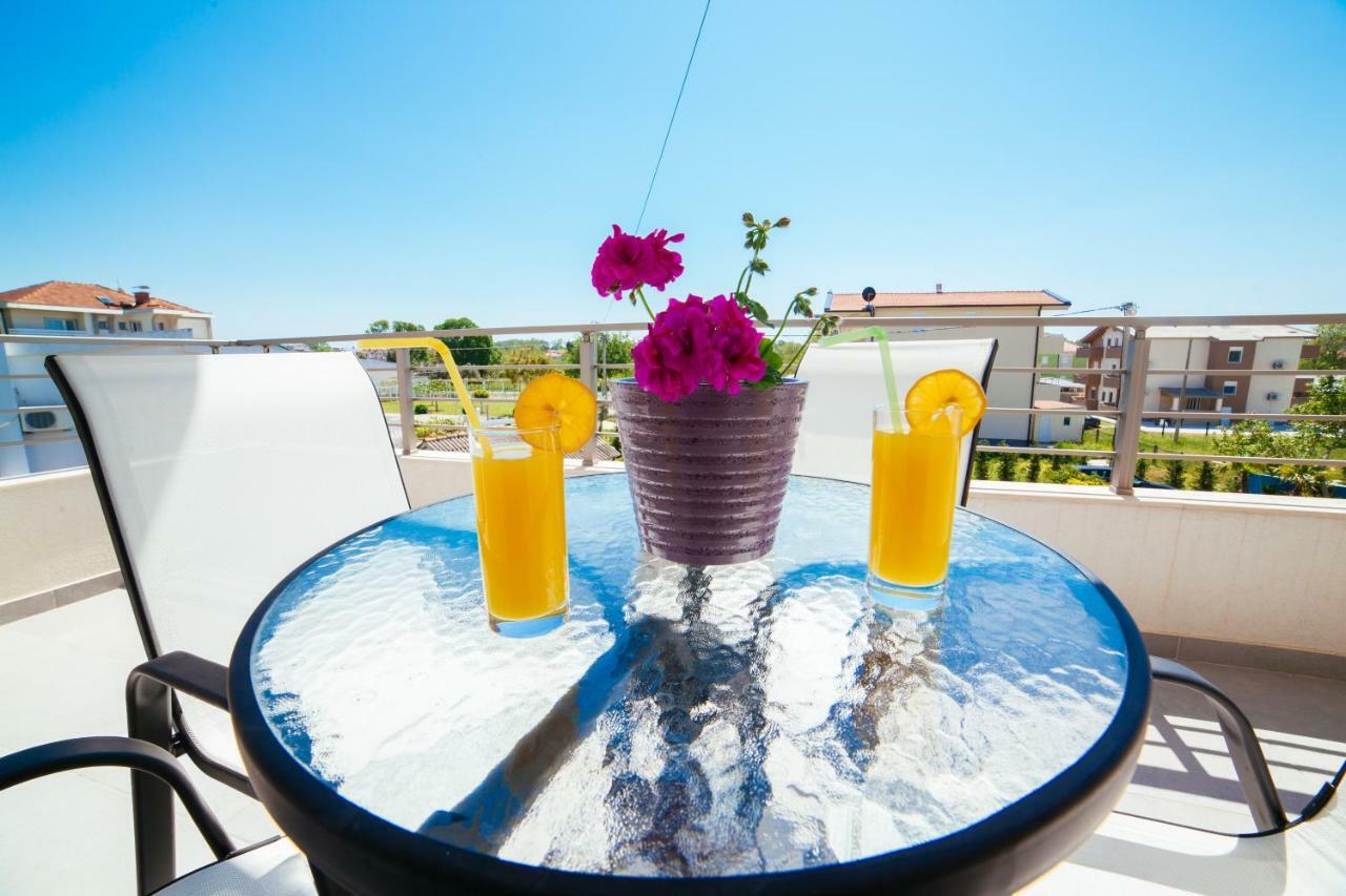 Adriatica Sea & Sun Acomodação com café da manhã Ulcinj Exterior foto