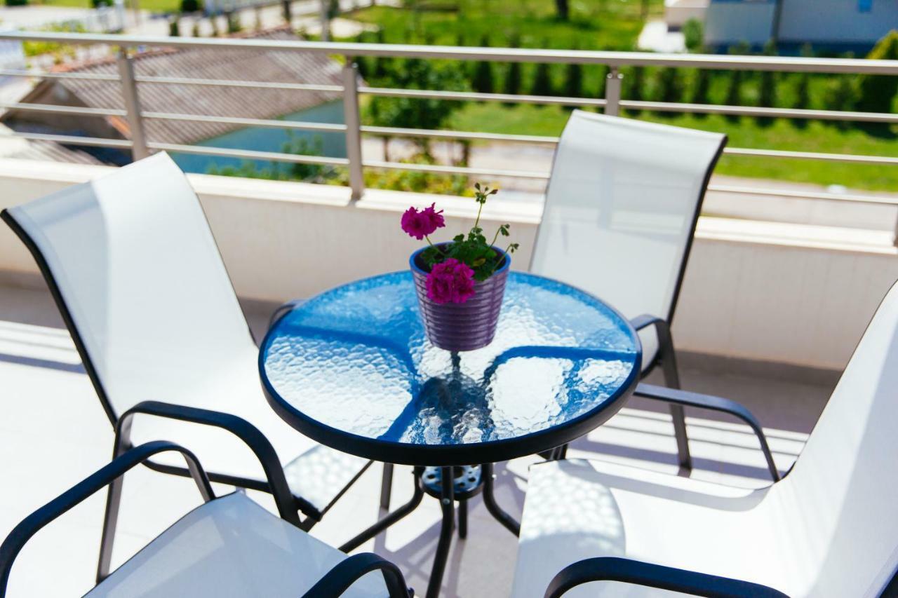 Adriatica Sea & Sun Acomodação com café da manhã Ulcinj Exterior foto